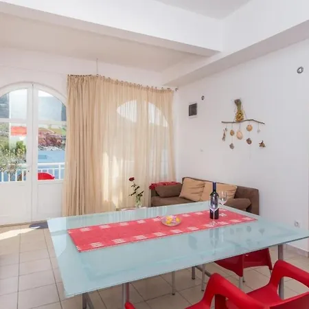 Bezek - Two Bedroom With Sea View *